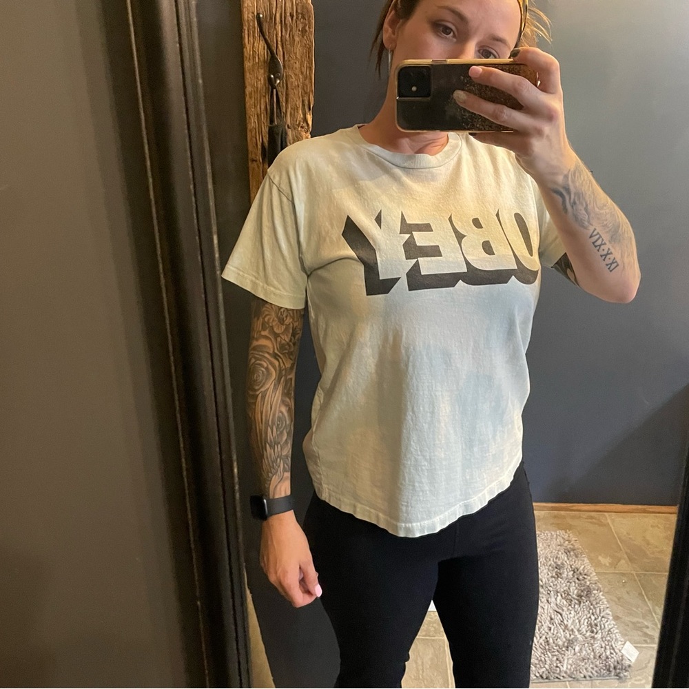 Obey t shirt